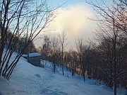 46 il sole filtra tra la nebbia...